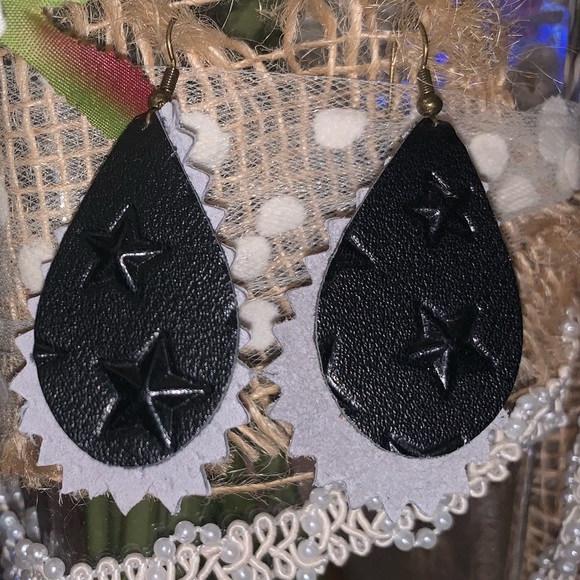 SOLD Grey Suede and Black star stamp leather - Picture 2 of 2